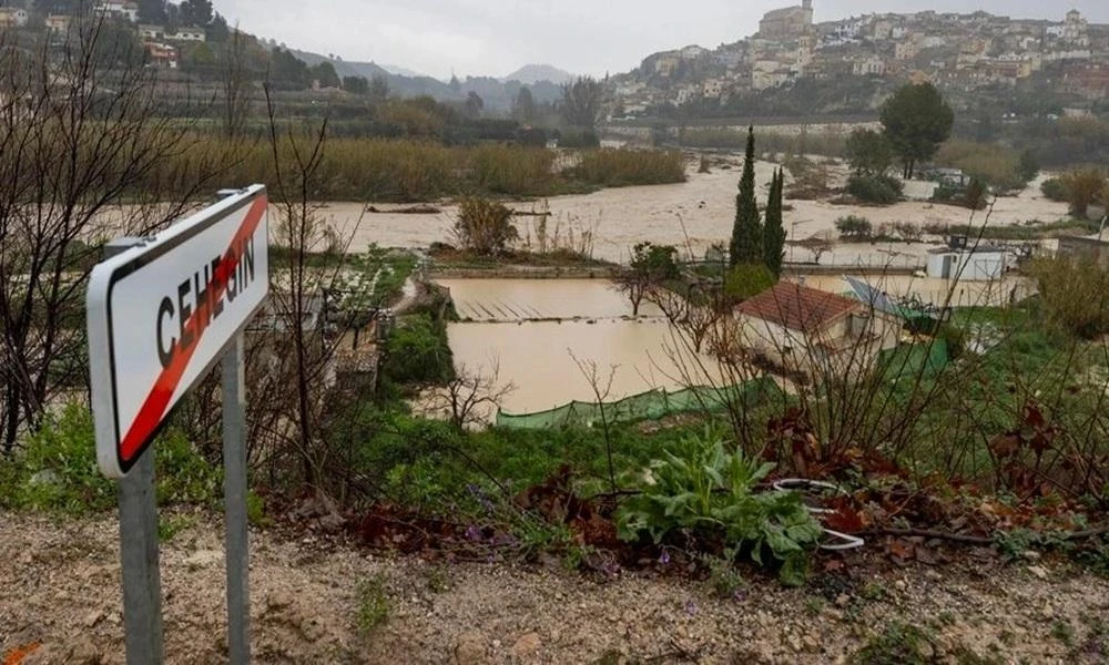 Ισπανία: Καταρρακτώδεις βροχές μετά τις φονικές πλημμύρες